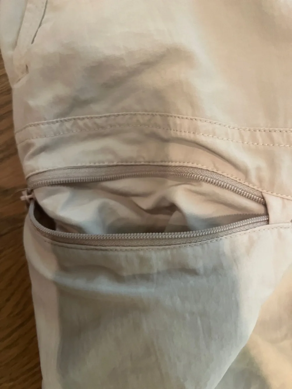 Patagonia Men's Light Beige Cargo Pants - Picture 3 of 5